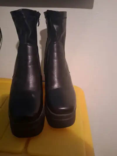 Botines de cuero negro con plataforma - miniatura 1