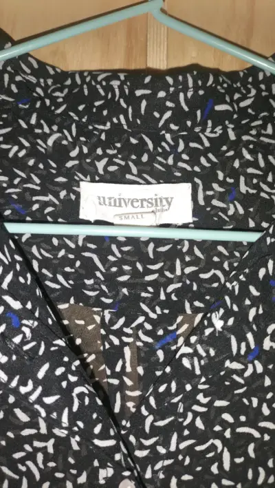 Blusa sin mangas estampada University - miniatura 2