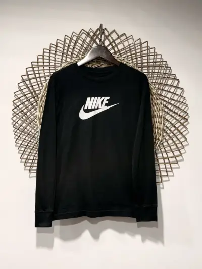 Polera manga larga Nike negra - miniatura 1