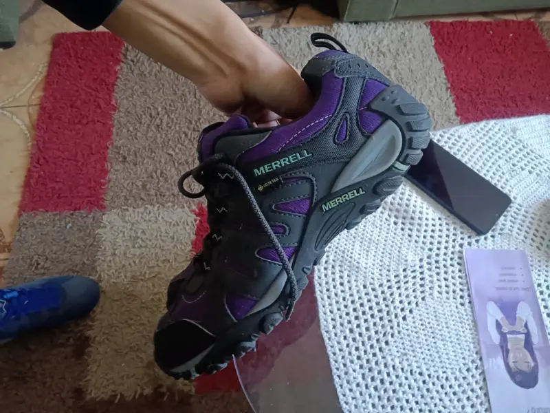 Zapatillas merrell gris y morado para mujer - 2