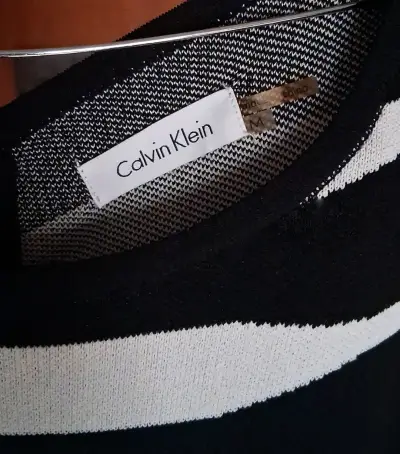 Vestido Ajustado Calvin Klein  Talla M - miniatura 4
