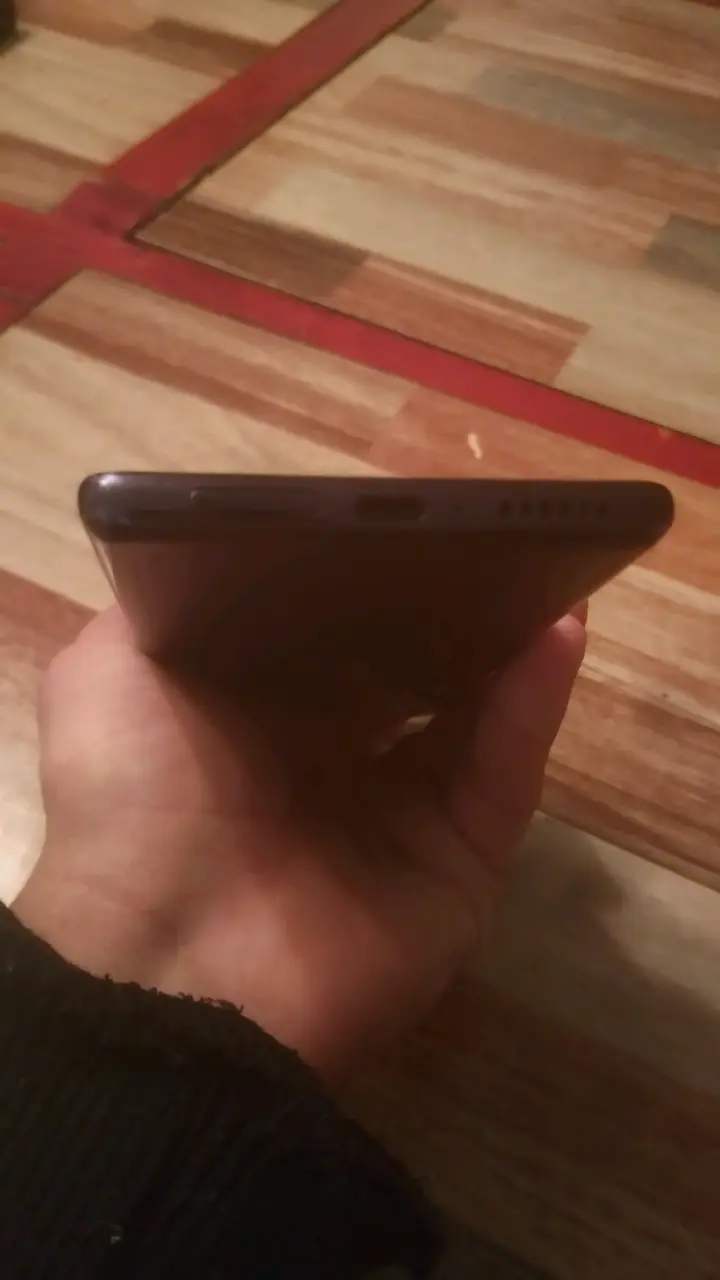 Moto edge 30 pro 12+12 ram,256gb,snapdragon 8gen1 - 8
