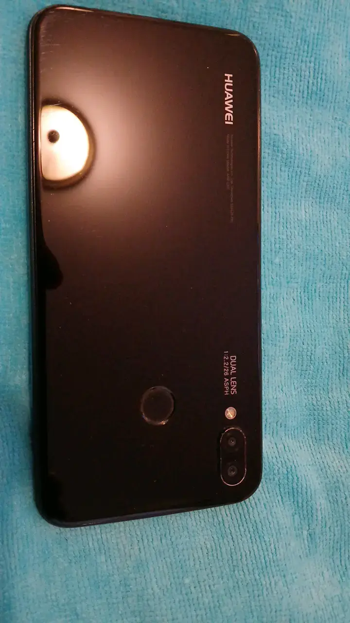 Huawei smartphone con doble cámara - 1