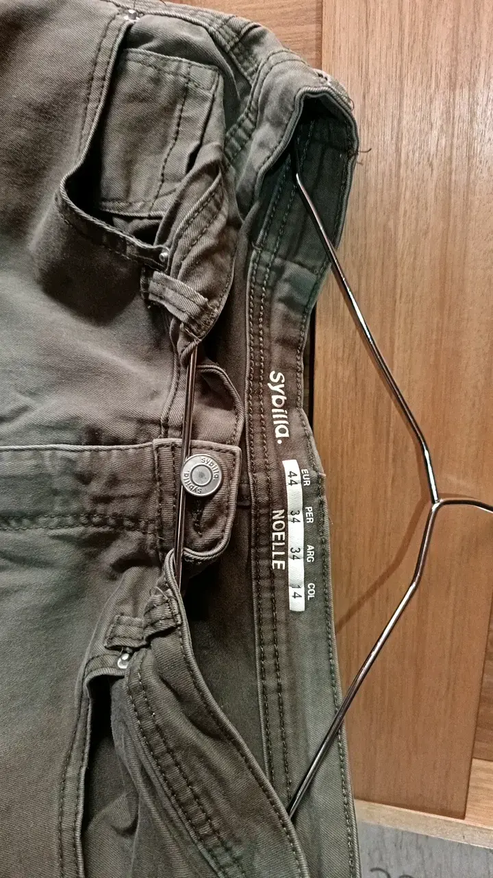 Pantalones cargo verde oliva para mujer - 2