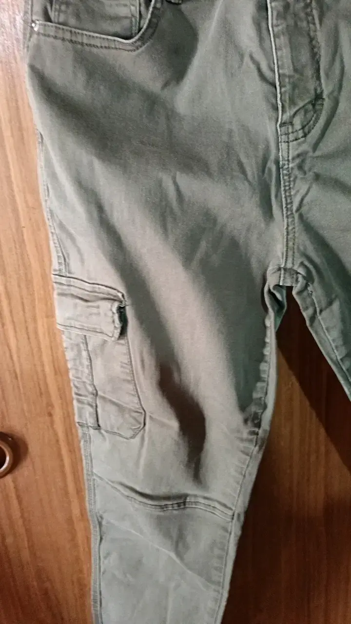 Pantalones cargo verde oliva para mujer - 4