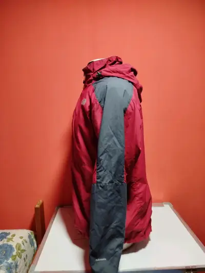 Chaqueta impermeable The North Face roja hombre - miniatura 3