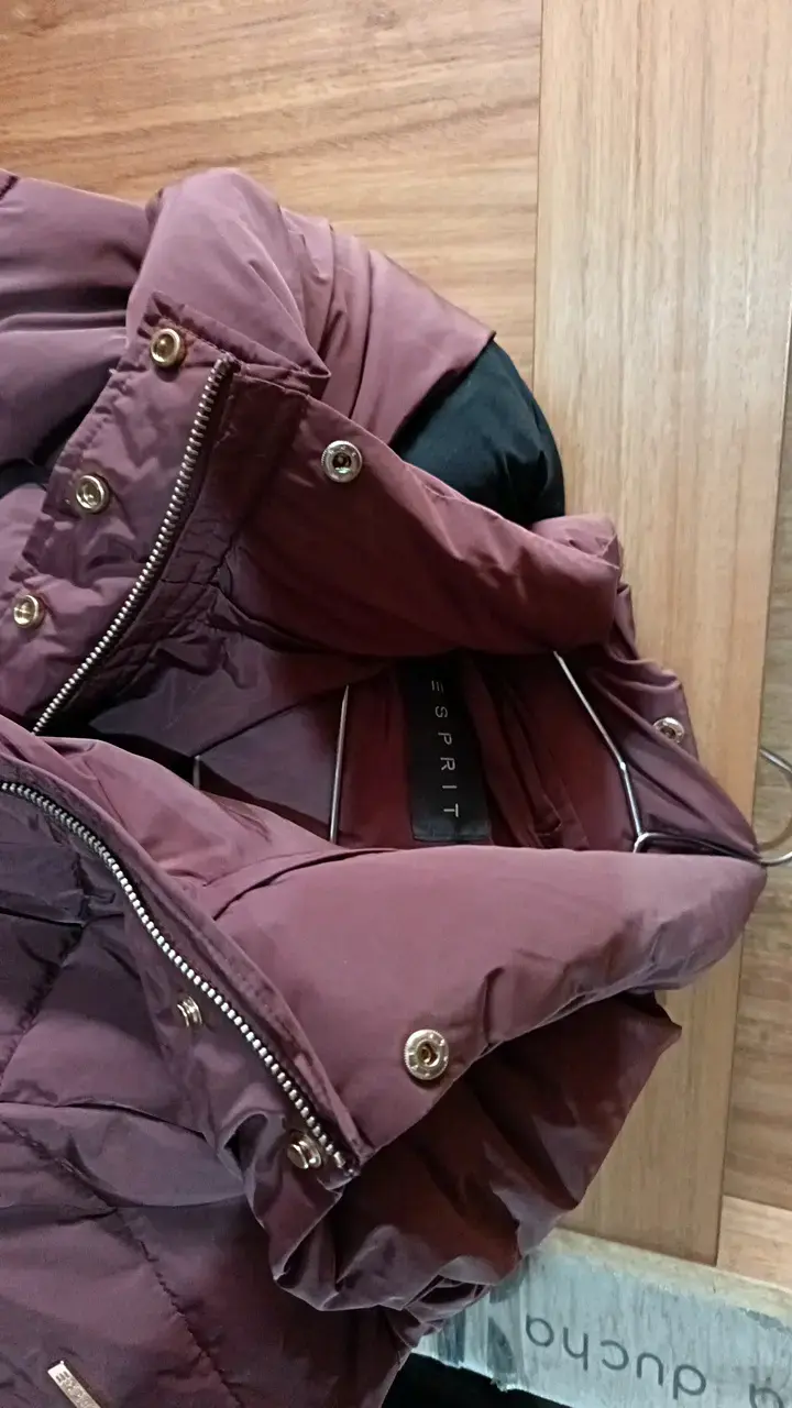 Chaqueta acolchada marrón Esprit para invierno - 2