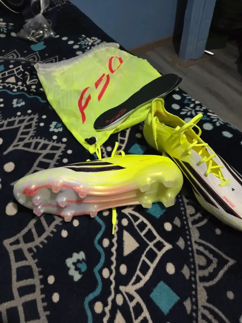 Zapatillas de fútbol Adidas F50 amarillas - 4