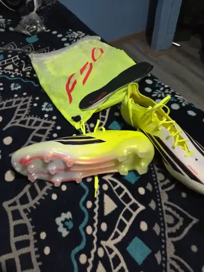 Zapatillas de fútbol Adidas F50 amarillas - miniatura 4