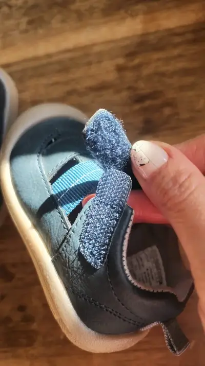 Zapatos de bebé azul con velcro - miniatura 4