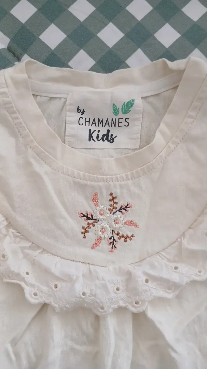 Blusa infantil blanca con bordado Chamanes Kids - 2
