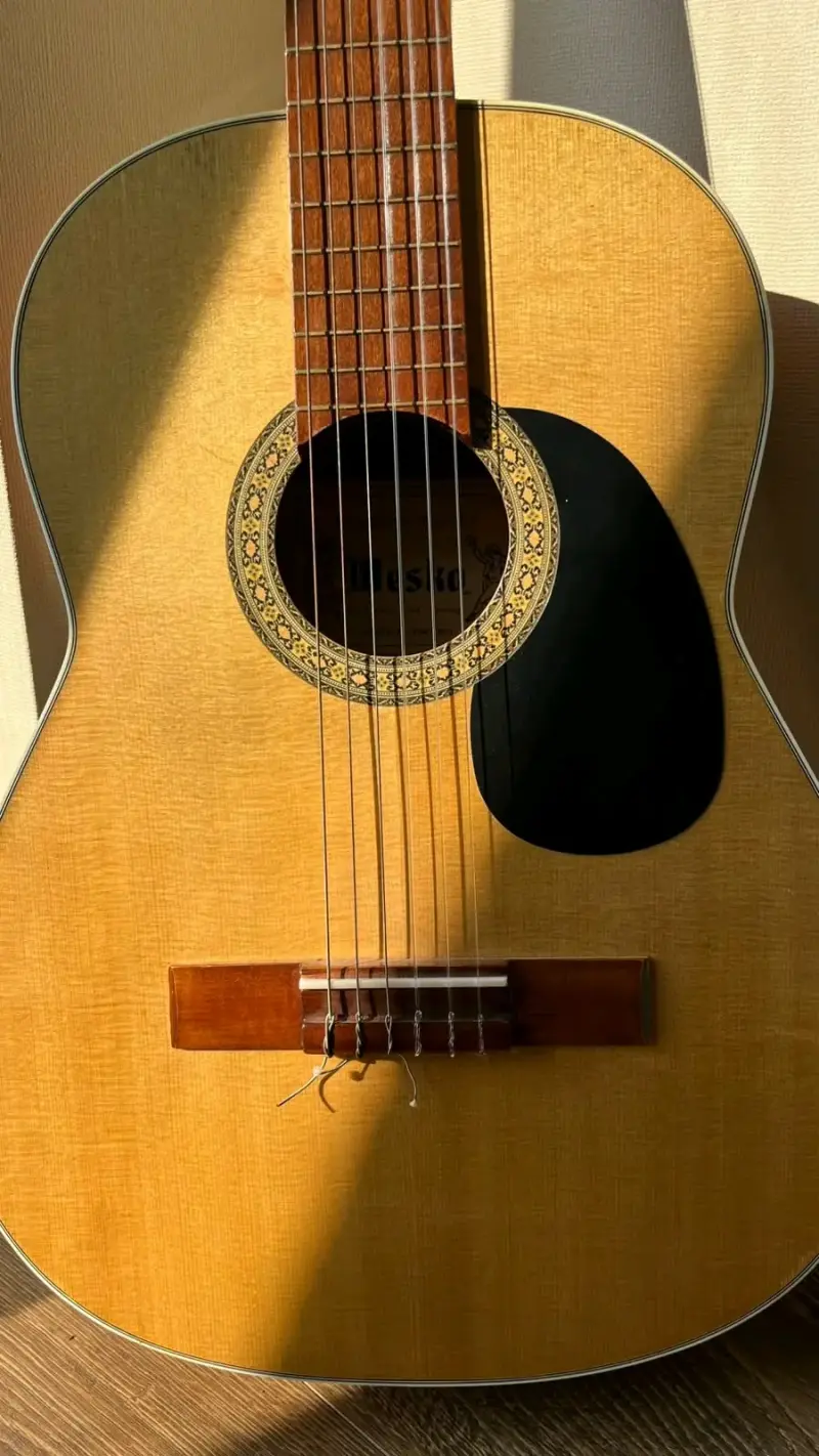Guitarra clásica Mesko modelo 07 Concierto - 2