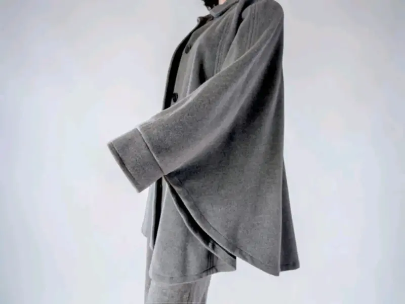Fina capa gris de lana con botones - 3