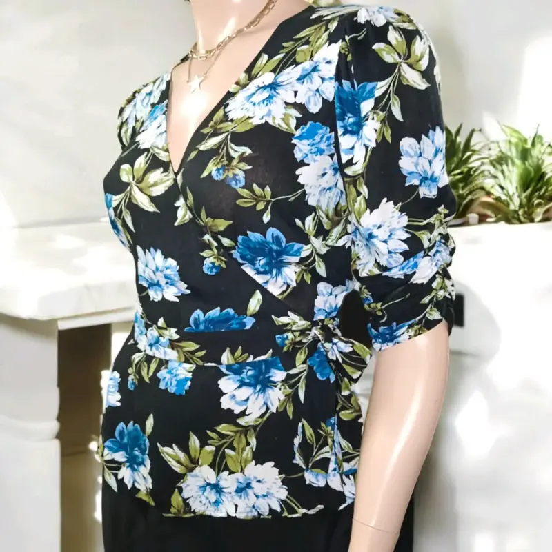 Blusa floral de manga larga para mujer - 3