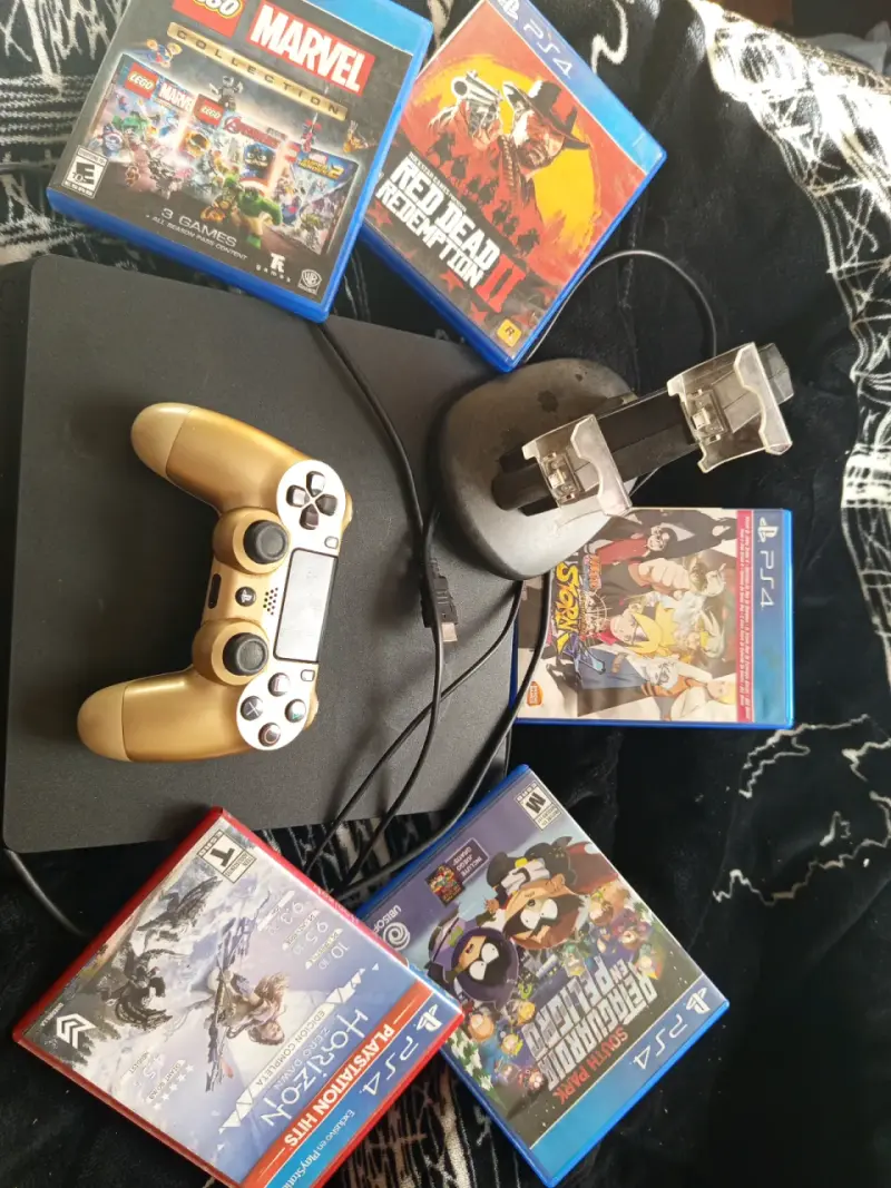ps4 slim 1tb actualizado+ mando original oro+ jueg