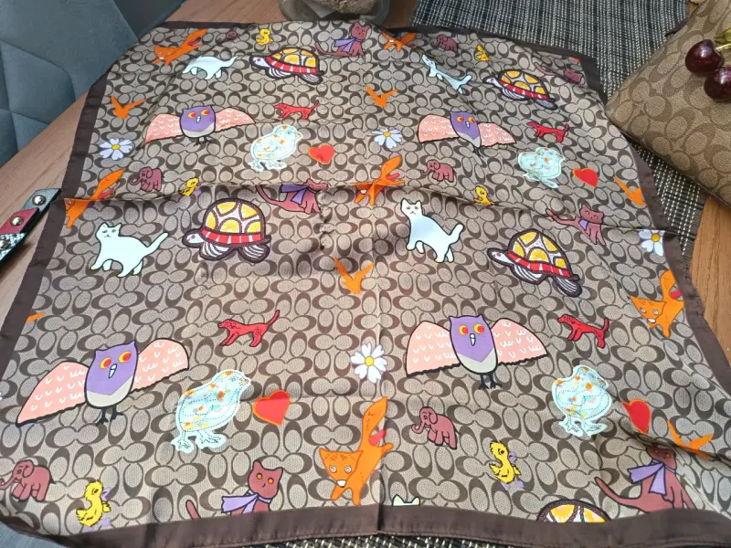 Pañuelo con estampado de animales - 1