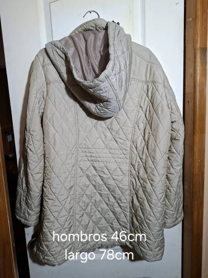 Abrigo beige con gorro desmontable - 2