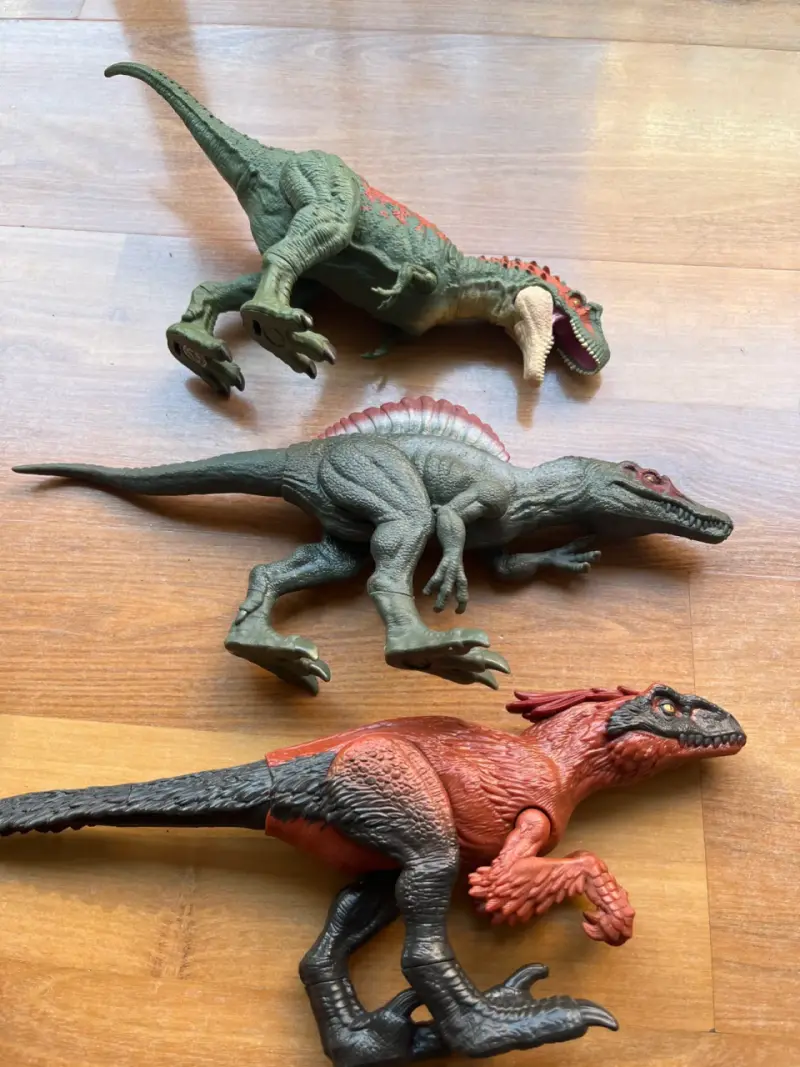 Set de 6 figuras de dinosaurios - 3