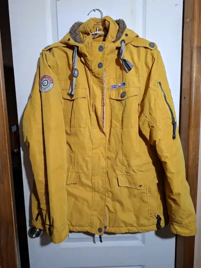 Chaquetaamarilla con gorro - miniatura 1