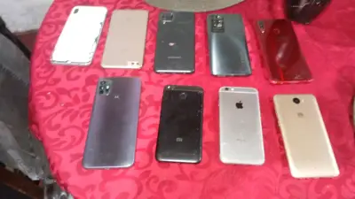 Lote de celulares usados de varias marcas - miniatura 1