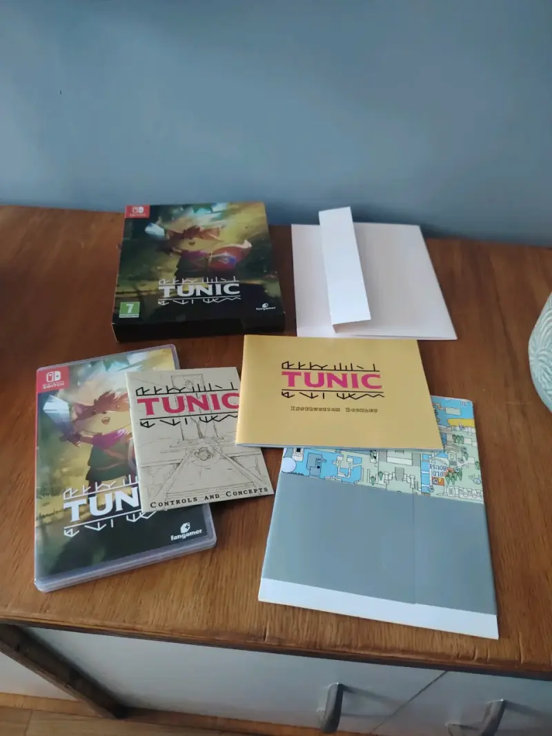 Tunic Delux para Nintendo Switch - 2