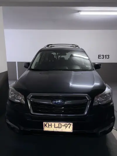Subaru SUV en excelente estado - miniatura 1