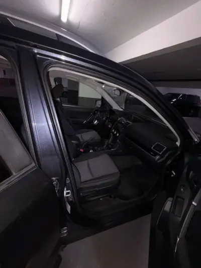 Subaru SUV en excelente estado - miniatura 3
