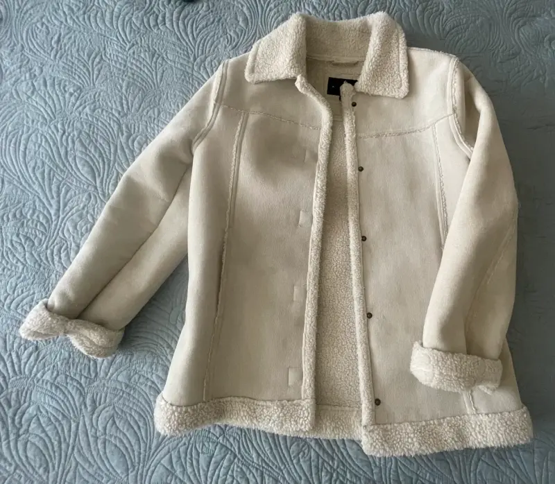 Chaqueta de piel sintética beige con forro - 1