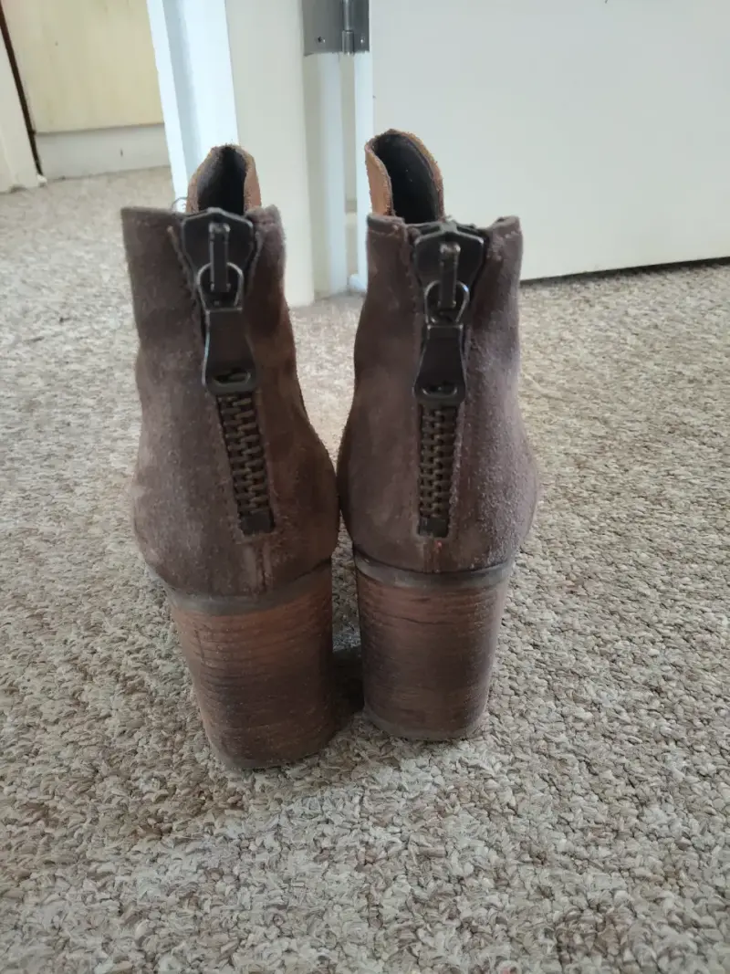 Botines de gamuza marrón con tacón - 3