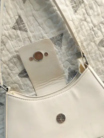 Cartera beige pequeña - miniatura 2