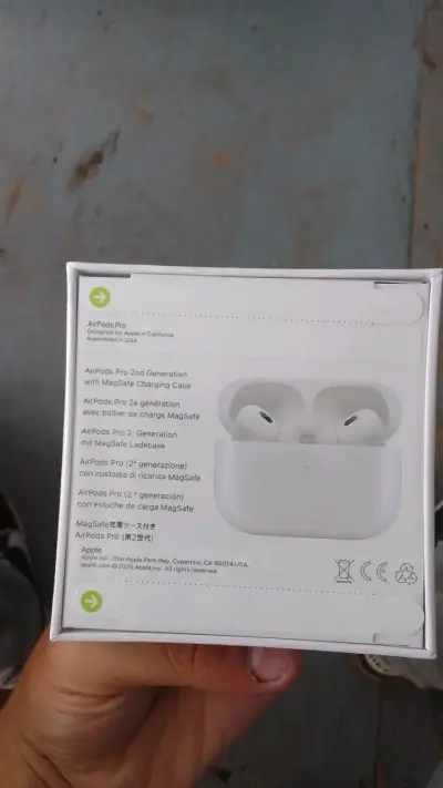 AirPods Pro 2da Generación con MagSafe - miniatura 1