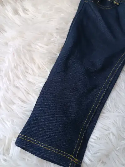 Jeans de bebé azul oscuro con etiqueta - miniatura 2