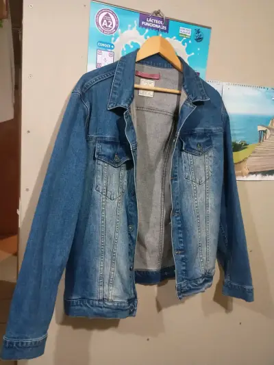 Chaqueta de mezclilla azul para hombre - miniatura 1