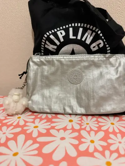 Neceser Kipling plateado con llavero - miniatura 1
