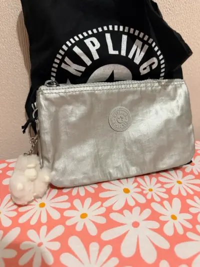 Neceser Kipling plateado con llavero - miniatura 2