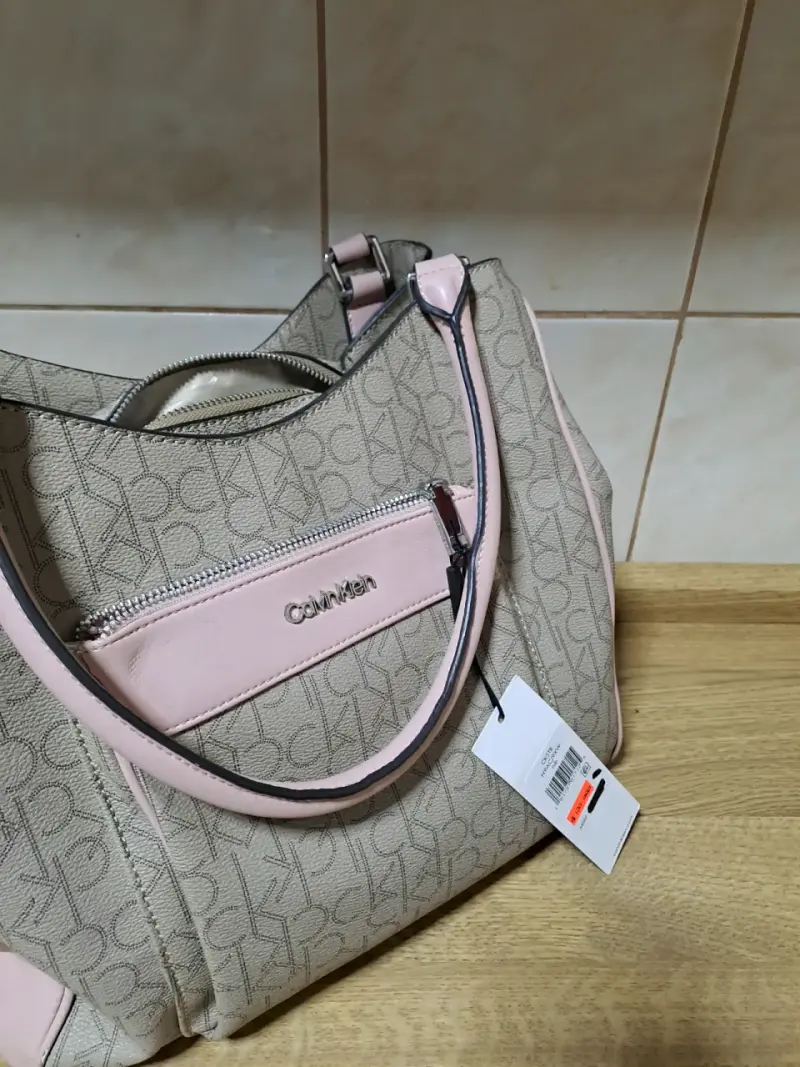 Bolso Michael Kors bicolor elegante - 4
