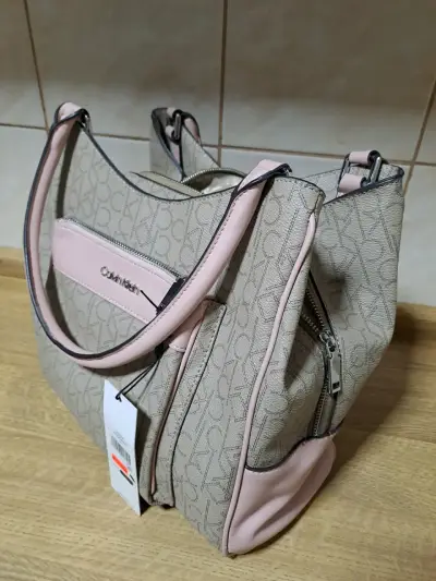 Bolso Calvin Klein beige y rosa nuevo - miniatura 2