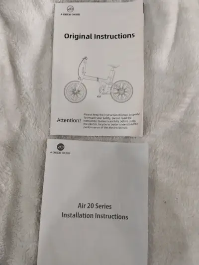 Bicicleta eléctrica plegable blanca - miniatura 5