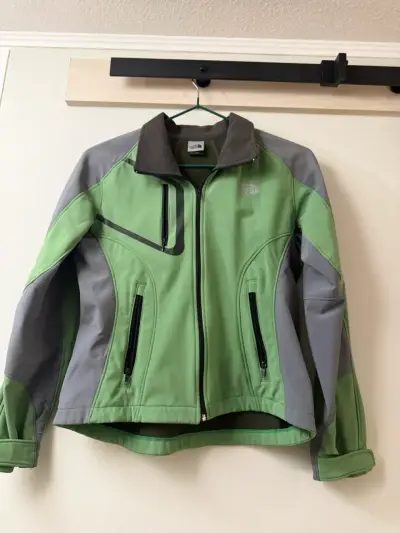 Chaqueta softshell verde The North Face - miniatura 1
