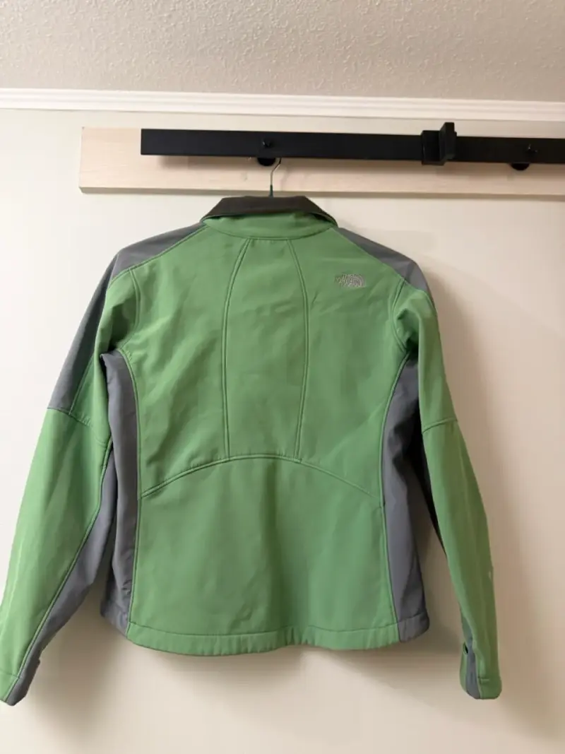 Chaqueta softshell verde The North Face - 2