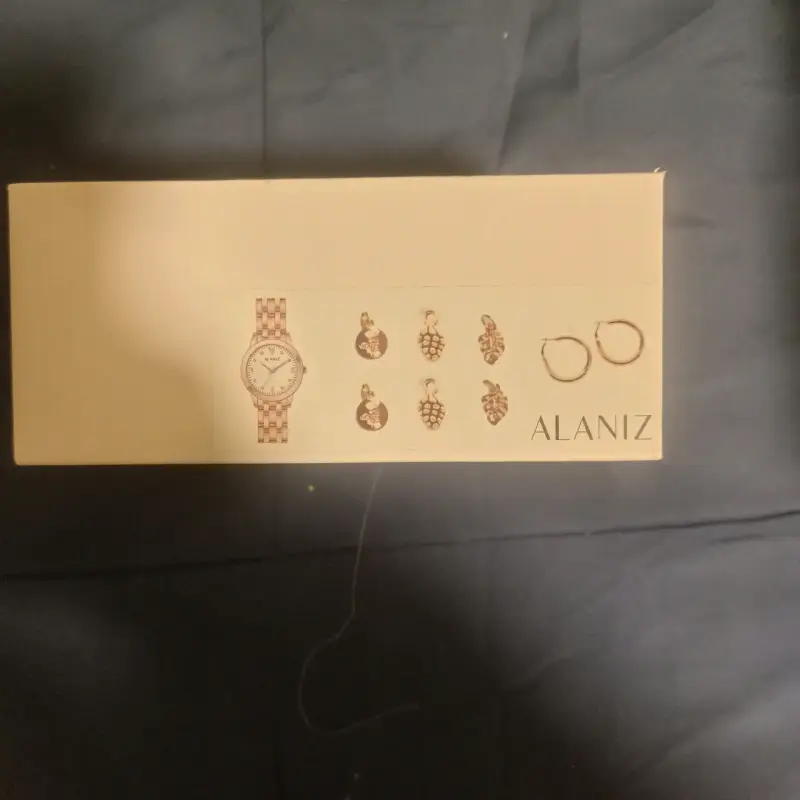 Set de reloj dorado y aros Alaniz - 3