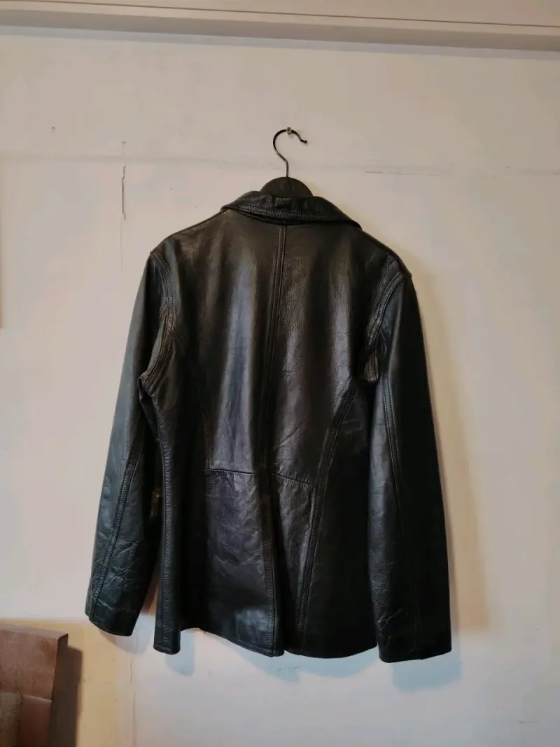 Chaqueta de cuero negra para mujer - 2