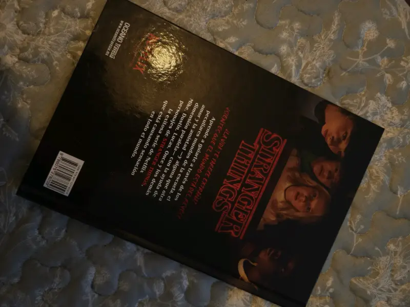 Libro 'Cómo sobrevivir en el mundo de Stranger Things' - 4