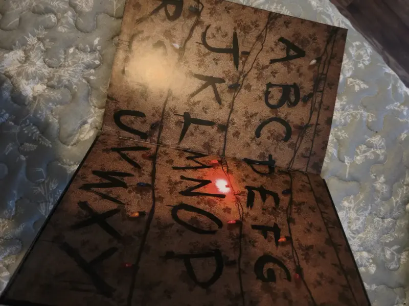 Libro 'Cómo sobrevivir en el mundo de Stranger Things' - 5