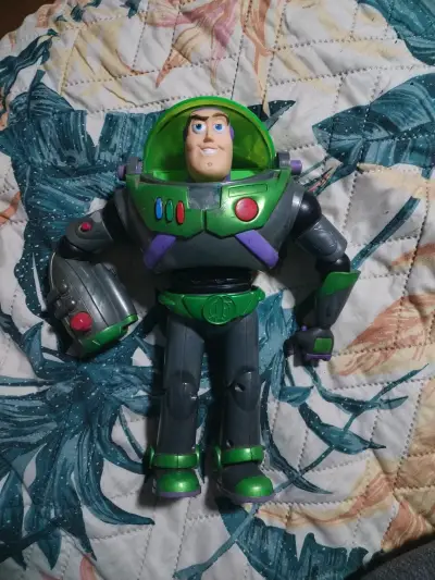 Figura de acción Buzz Lightyear articulada - miniatura 1