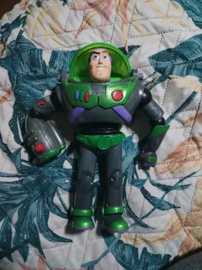 Figura de acción Buzz Lightyear articulada - miniatura 2