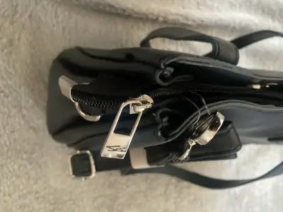 Cartera negra de cuero con correa ajustable - miniatura 2