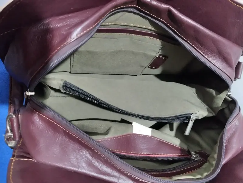 Bolso de cuero con diseño floral y libélula - 2