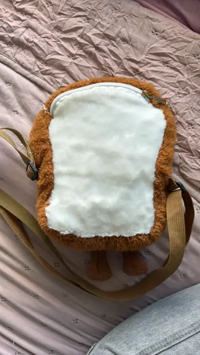 Mochila peluche de pancito - miniatura 2