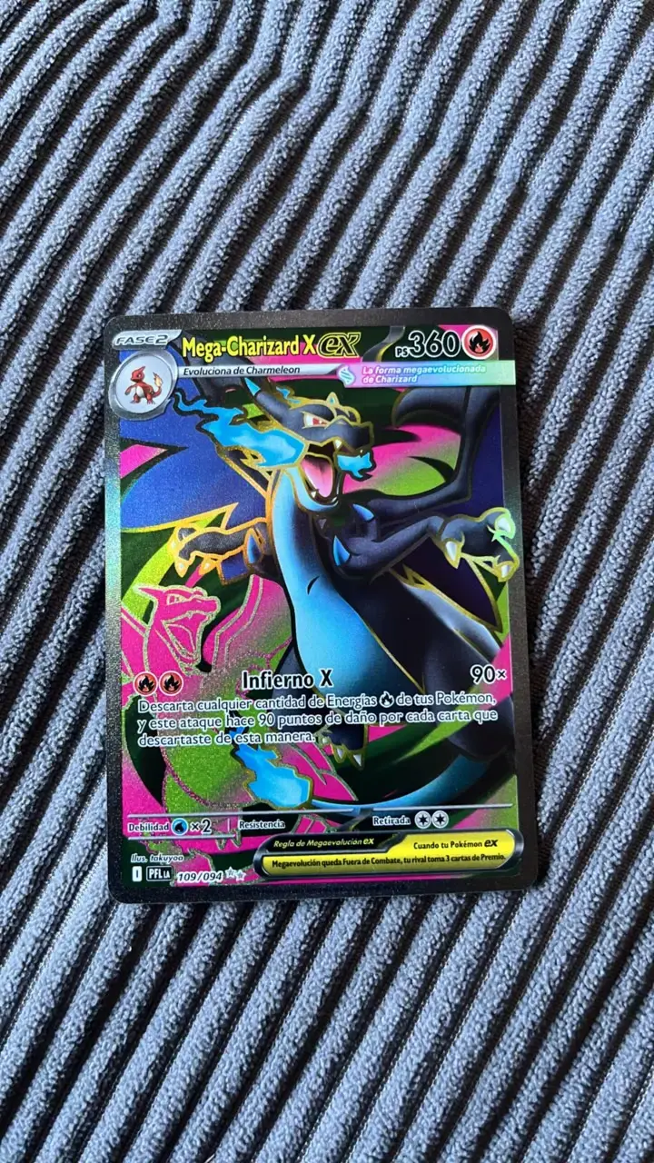 Carta Pokémon Mega-Charizard X EX holográfica - 1